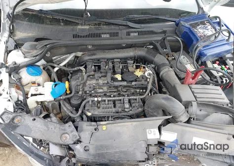 2015 Volkswagen Jetta 1.8T Se z USA, uszkodzony, nr VIN 3VWD17AJ5FM332307